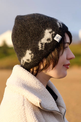 Kidka Icelandic Wool Hat – Running Horse Black