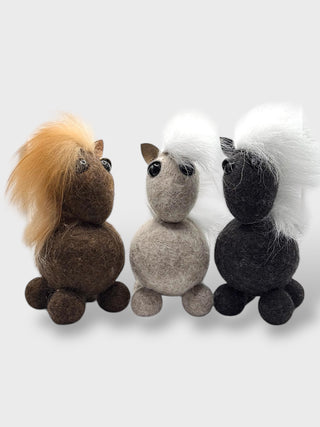 Merkikerti Wool Horse – Handmade Icelandic Art (20 × 15 cm)