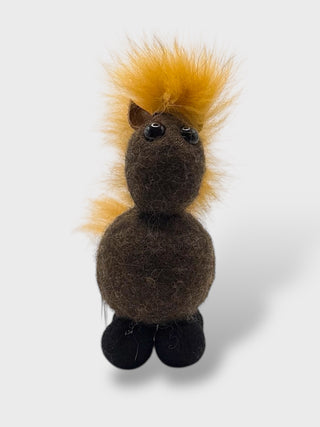 Merkikerti Wool Horse – Handmade Icelandic Art (20 × 15 cm)