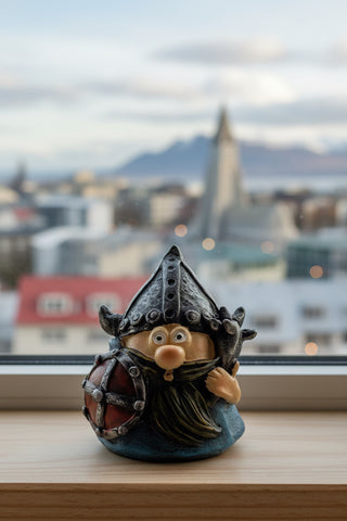 Funny Icelandic Viking Statue with Shield – Nordic Warrior Collectible – 7 cm