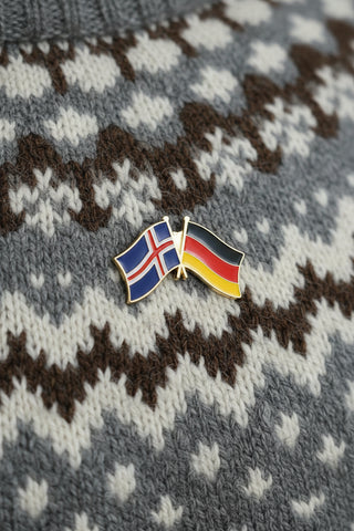 Crossed Iceland and Germany flag enamel lapel pin souvenir