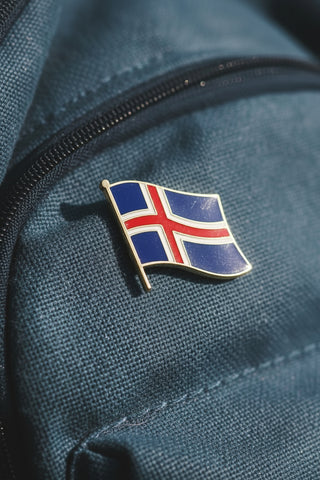 Waving Icelandic flag enamel lapel pin