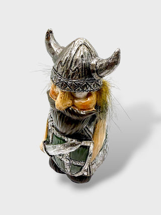 Hand-painted polyresin Icelandic Viking figurine holding a sword across a green shield, wearing detailed silver armor, horned helmet, and long beard, 13 cm (5.12 in) tall.